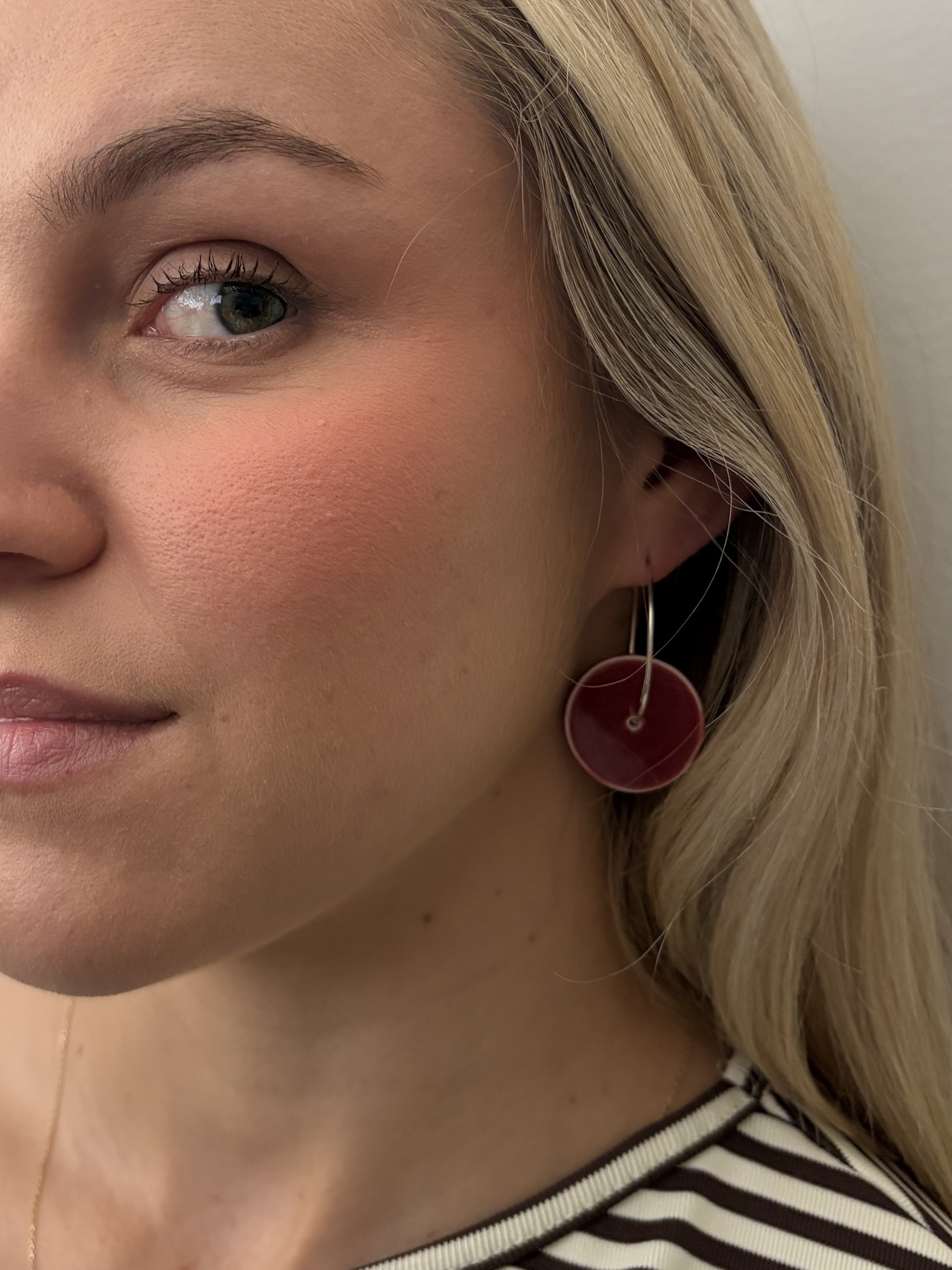 Cranberry Disc earrings (medium) 2026